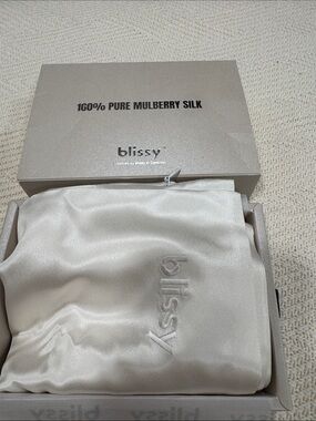 New Blissy 100% Mulberry Silk King Pillowcase - Ivory white.